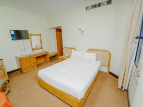 Queens Valley Hotel, Restaurants, Bars and Spa Luxor