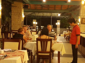 Hoang Ngoc Beach Resort