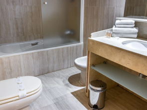 Отель Reina Cristina