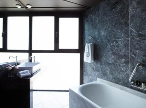 Отель Brown Acropol