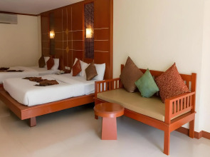 Lanta Casuarina Beach Resort