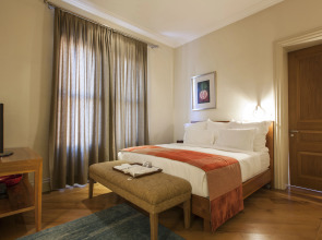 Tomtom Suites - Special Class