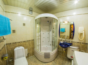 RENT-servis Apartamenty v istoricheskom tsentre Omska na Lermontova