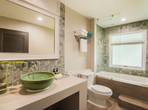 Khaolak Emerald Beach Resort and Spa