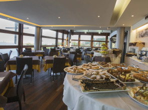 Canado Club Family Village