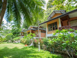 Bottle Beach 1 Resort