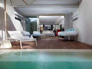 Double-Six Luxury Hotel