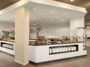 Super 8 by Wyndham Munich City West