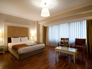 Taksim Metropark Hotel