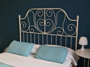 B&B I Am Here Central Station