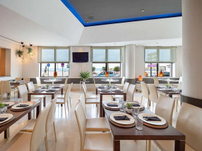 Hotel Cádiz Paseo del Mar Affiliated by Meliá