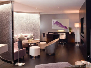 The Mira Hong Kong Hotel