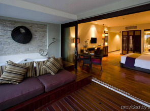 Sareeraya Villas & Suites