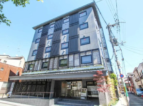 HOTEL LiVEMAX Kyoto Kamogawamae