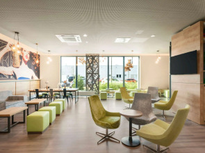 Super 8 by Wyndham Munich City North