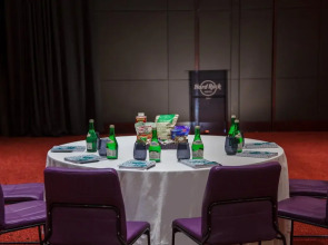 Отель Hard Rock Hotel Bali