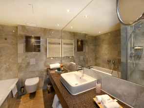 Best Western Plus Delta Park Hotel