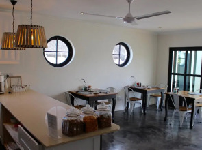 Whale Rock Luxury Lodge