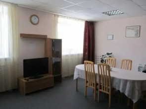 Малахит (бывш. Гостиница при комбинате Свеза)