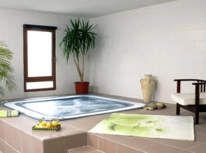 Adonis Carcassonne Résidence la Barbacane