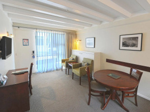 The Parnell Hotel & Conference Centre