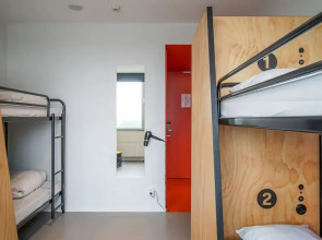 Via Amsterdam - Hostel