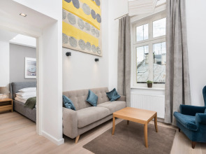 Venetian House Market Square Aparthotel