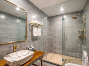 Guipu Courtyard Hotel