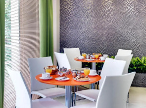 Phidias Piraeus Hotel