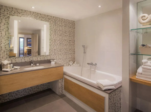 Clayton Hotel Burlington Road