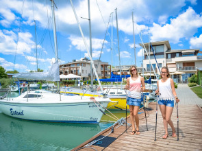 Hotel Golden Lake Resort