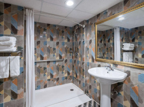 Days Hotel by Wyndham North Bergen NYC Area