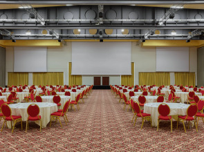 Отель Rome Marriott Park