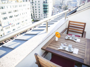 Grand Aras Hotel & Suites