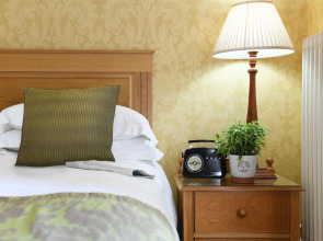 West Lodge Park Hotel