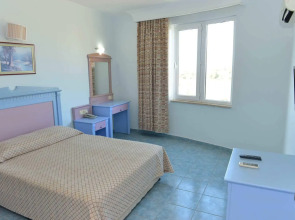 Отель Eva Beach