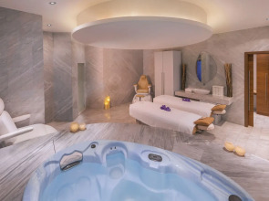 The Retreat Palm Dubai MGallery by Sofitel