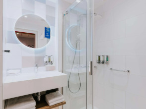 Hampton by Hilton Warsaw Reduta