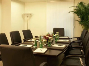 Al Manzel Hotel Apartments