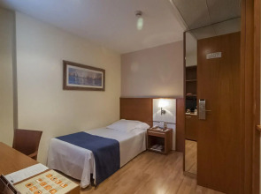 Отель RH Sorolla Centro