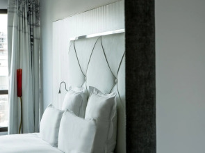 Le Parisis Paris Tour Eiffel