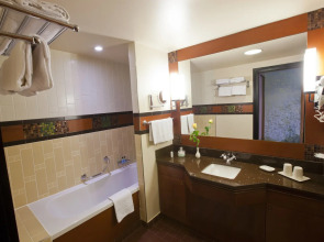 Disney Sequoia Lodge