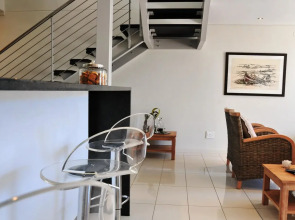 Отель Whale Coast All-Suite-Hotel