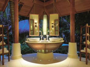 Constance Halaveli Maldives