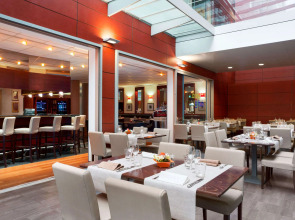 Ramada Encore by Wyndham Geneva