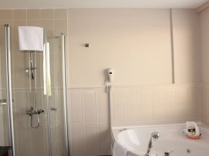 Tiara Thermal & Spa Hotel