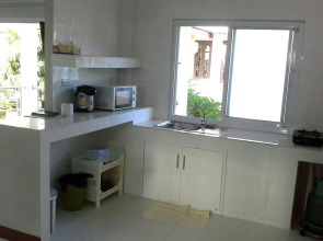 Krisada Beach Resort