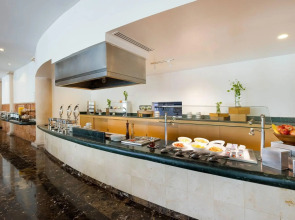 Courtyard By Marriott Cancun Airport