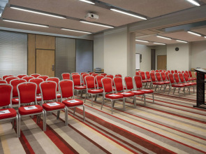 Отель Ramada Encore by Wyndham Киев