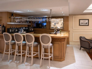 Catalonia Las Cortes Hotel